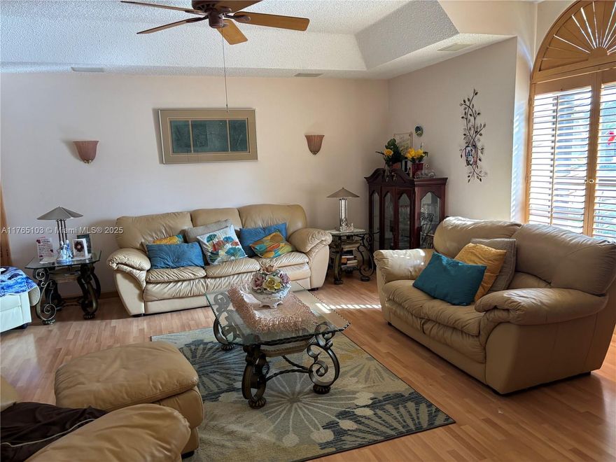 3 BEDROOMS 2 BATHS HOME IN DESIRABLE INVERRARY AREA, IN LAUDERHILL, FLORIDA, THIS HOUSE BOAST A HUGE COZY LIVING ROOM, FAMILY ROOM, OPEN AND AIRY WITH VOLUME CEILINGS LEADING TO SCREENED LANIA TO ENJOY FLORIDA'S MUST (THE POOL) GREAT FOR ENTERTAING FAMILY AND FRIENDS WITH PASS THRU WINDOW FROM THE KITCHEN TO THE LANAI. THE YARD IS PACKED WITH MATURED FRUIT TRESS; NAMELY MANGOES, ADVOCADO, PINEAPPLES, COCONUTS, NASEBERRY. CANAL ACCESS WITH SPRINKLER PUMP ATTACHED
TO KEEP PLANTS AND YARD WATERED.