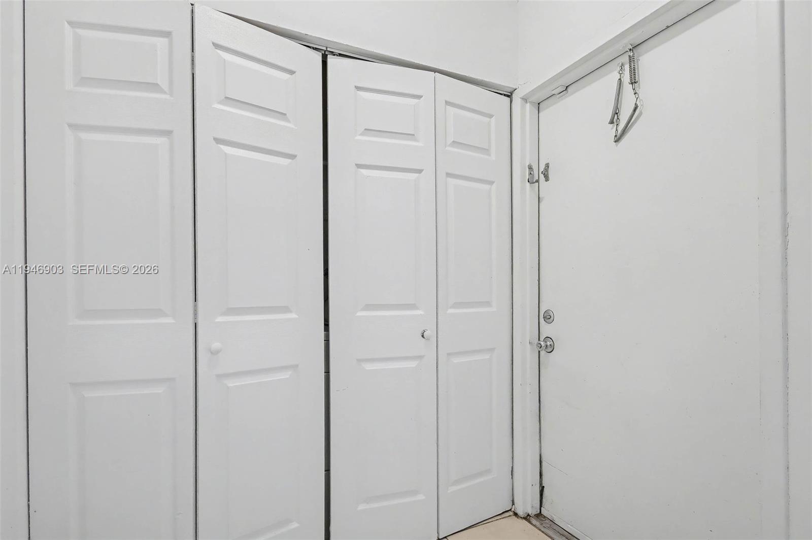 ORCHARD LAKE TOWN HOUSES - Residential