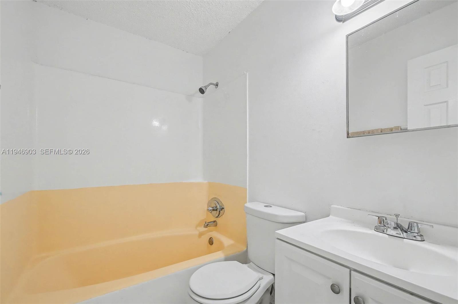 ORCHARD LAKE TOWN HOUSES - Residential