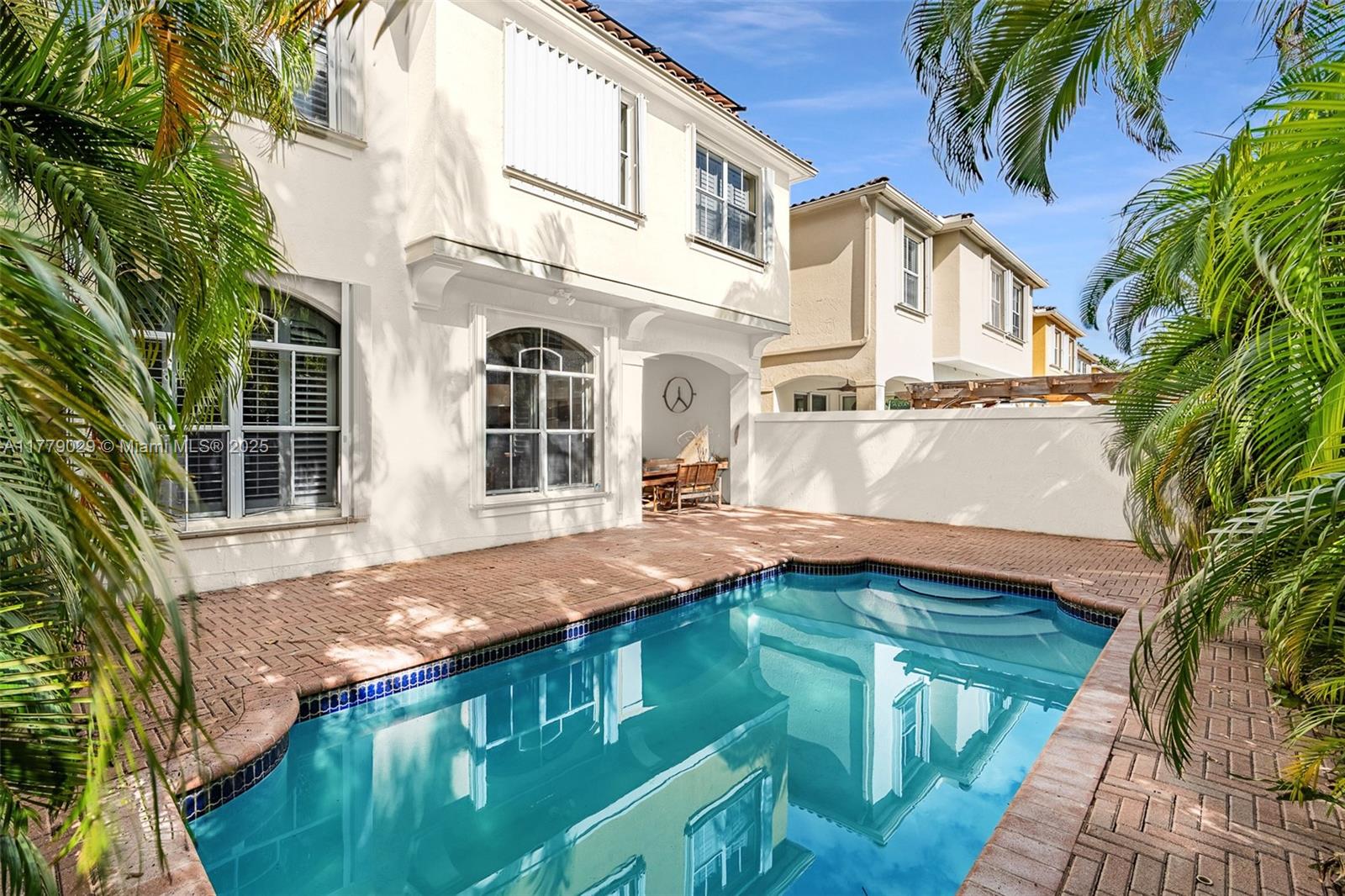 Property for Sale at 3232 Ne 212th Ter, Aventura, Miami-Dade County, Florida - Bedrooms: 5 
Bathrooms: 5  - $1,575,000