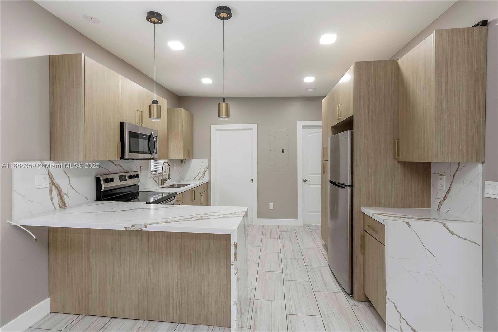 FLORAL PK 1ST AMD - Residential