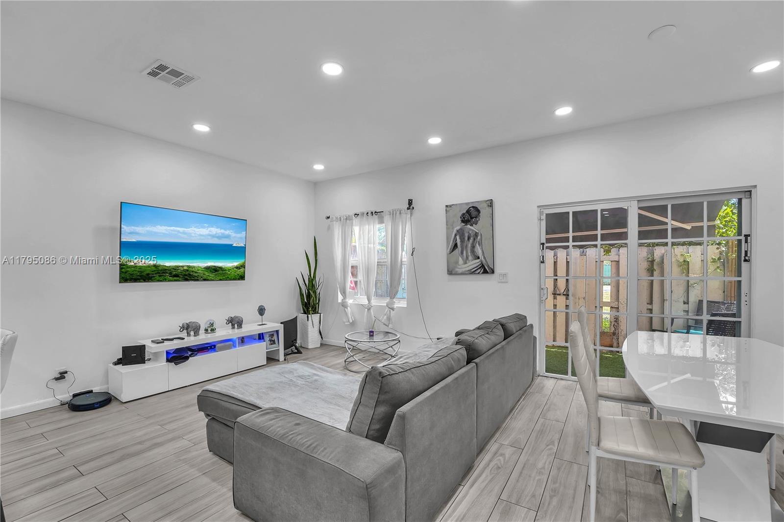 TUSCAN VIEW CONDOMINIUM - Residential