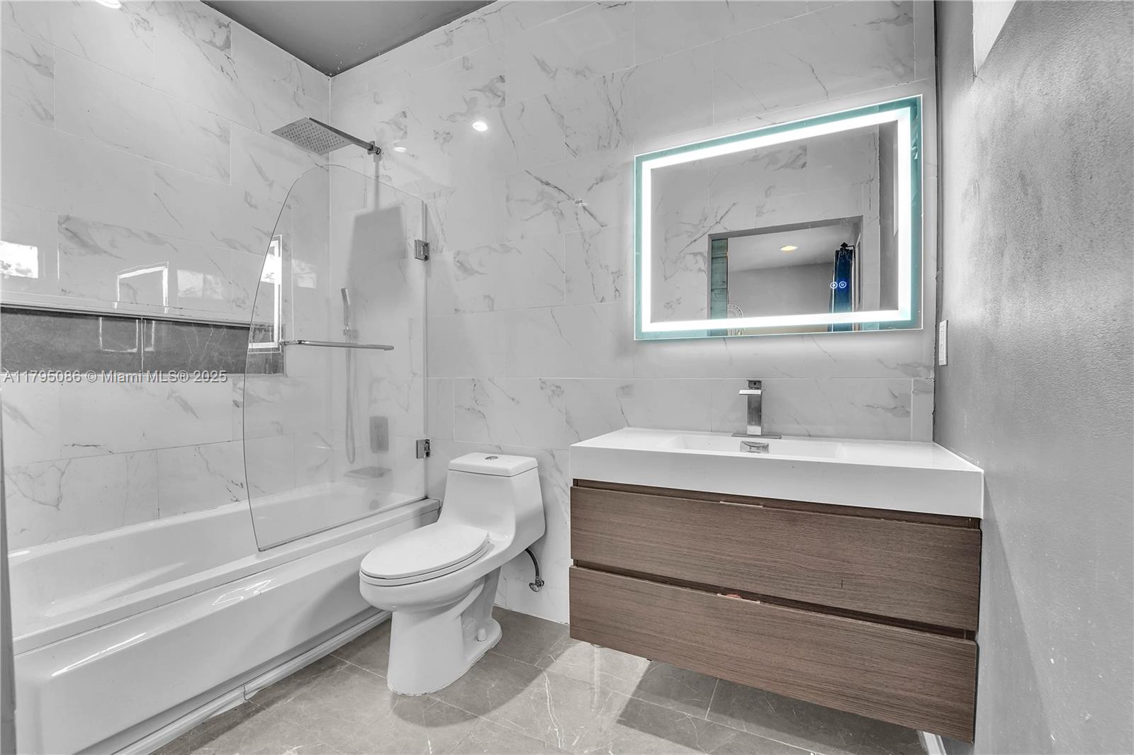 TUSCAN VIEW CONDOMINIUM - Residential