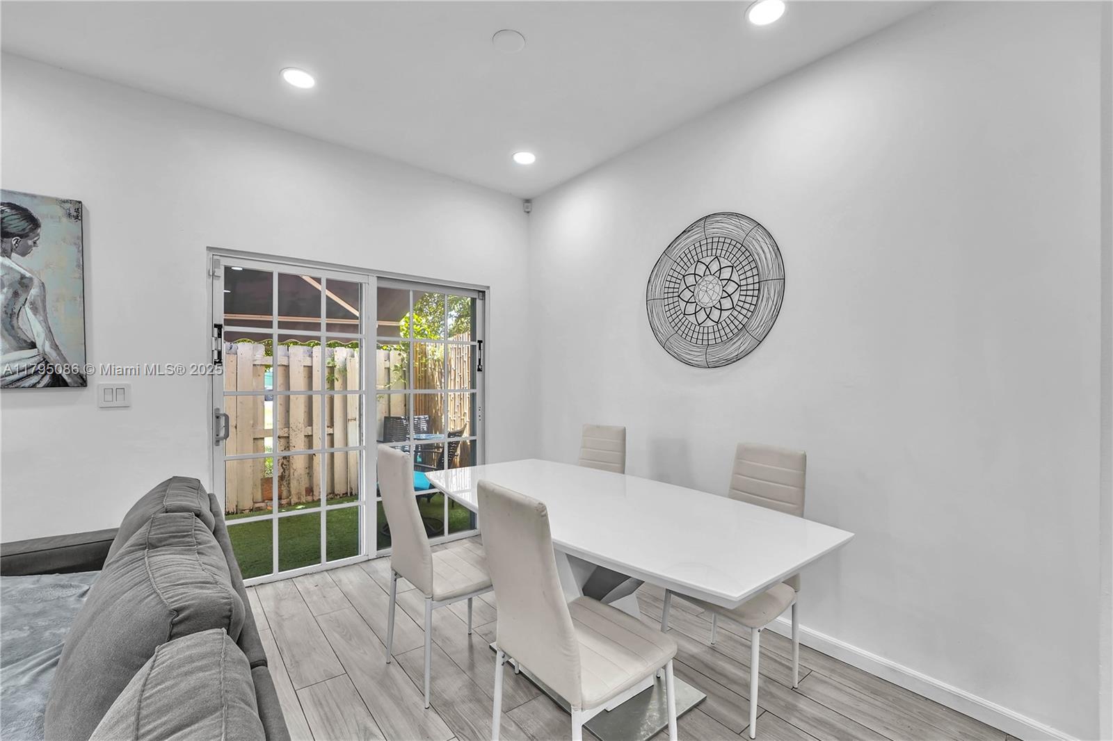 TUSCAN VIEW CONDOMINIUM - Residential