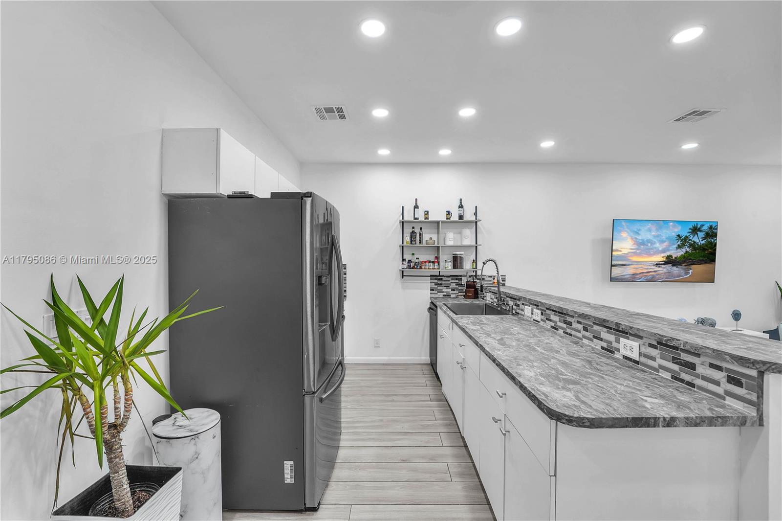 TUSCAN VIEW CONDOMINIUM - Residential