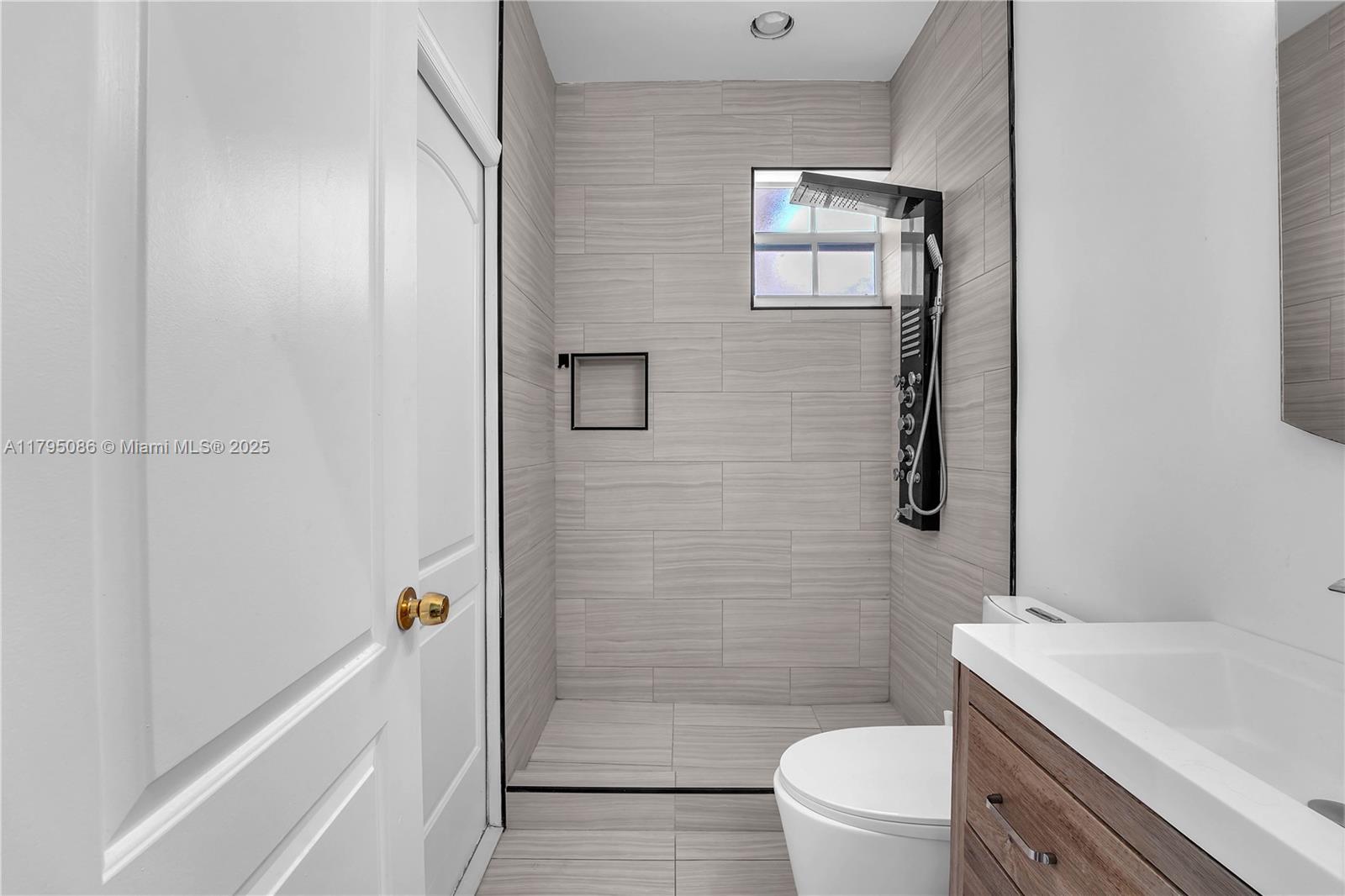 TUSCAN VIEW CONDOMINIUM - Residential