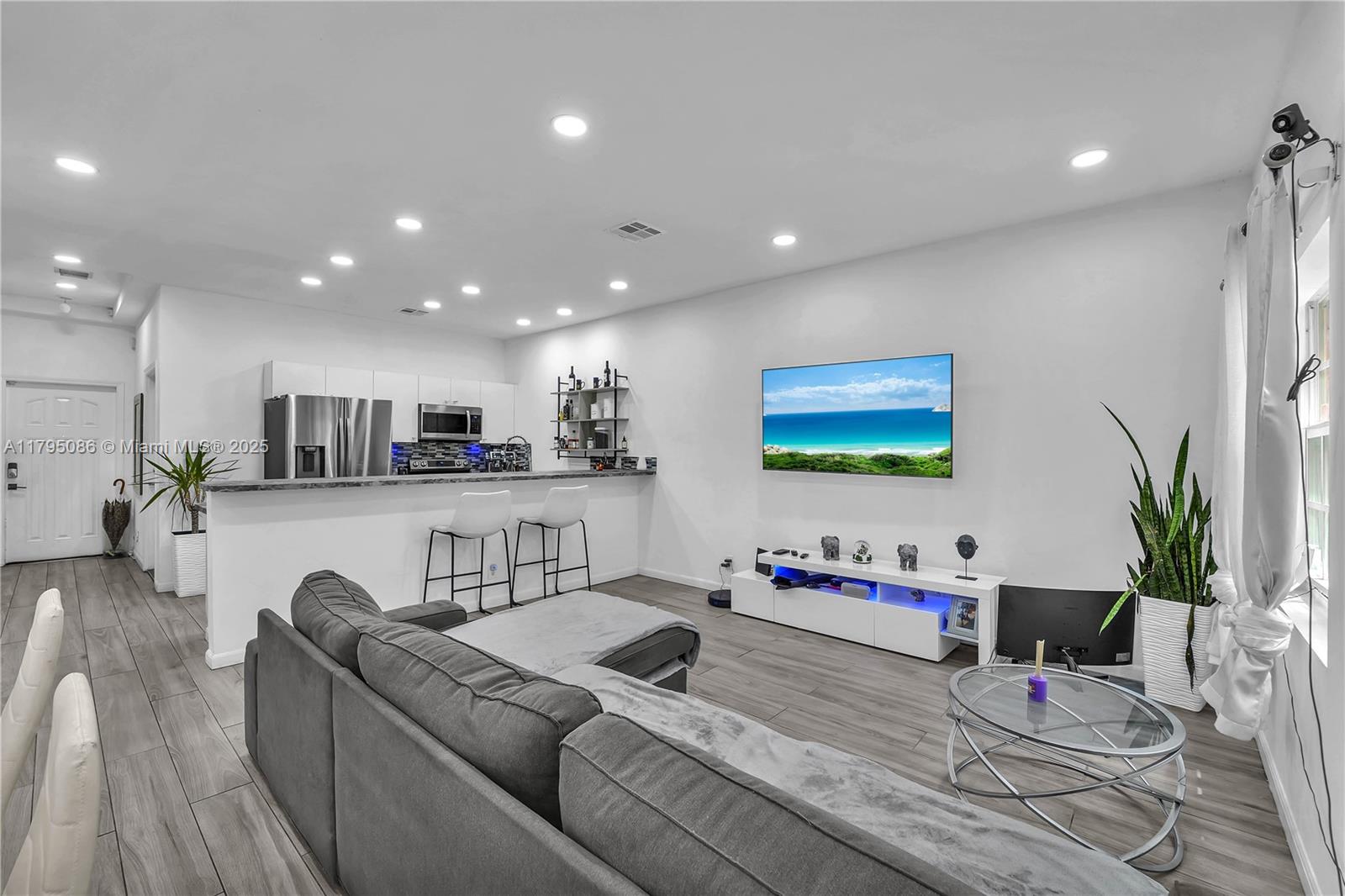 TUSCAN VIEW CONDOMINIUM - Residential