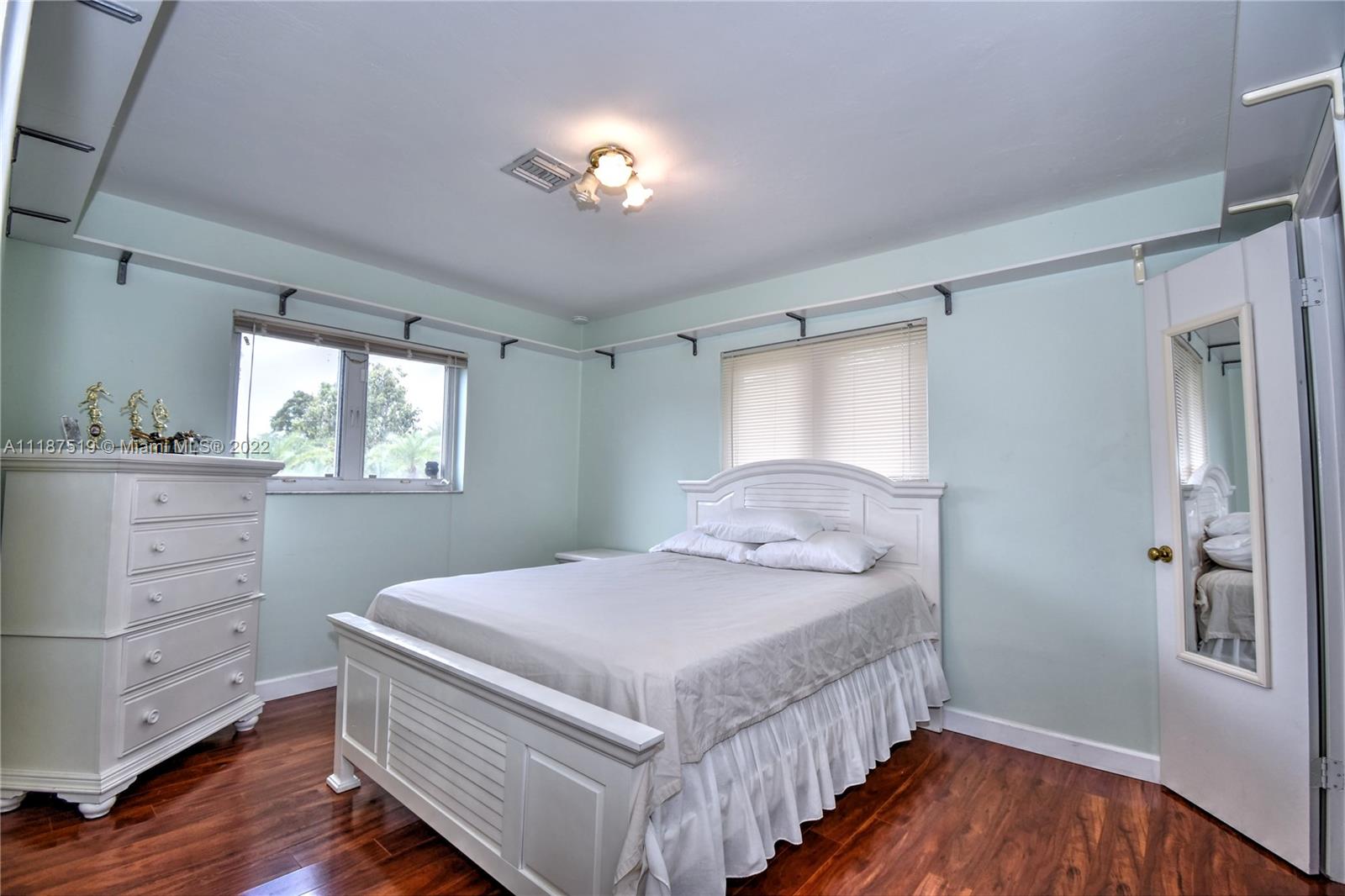 SUNSHINE RANCHES - Residential