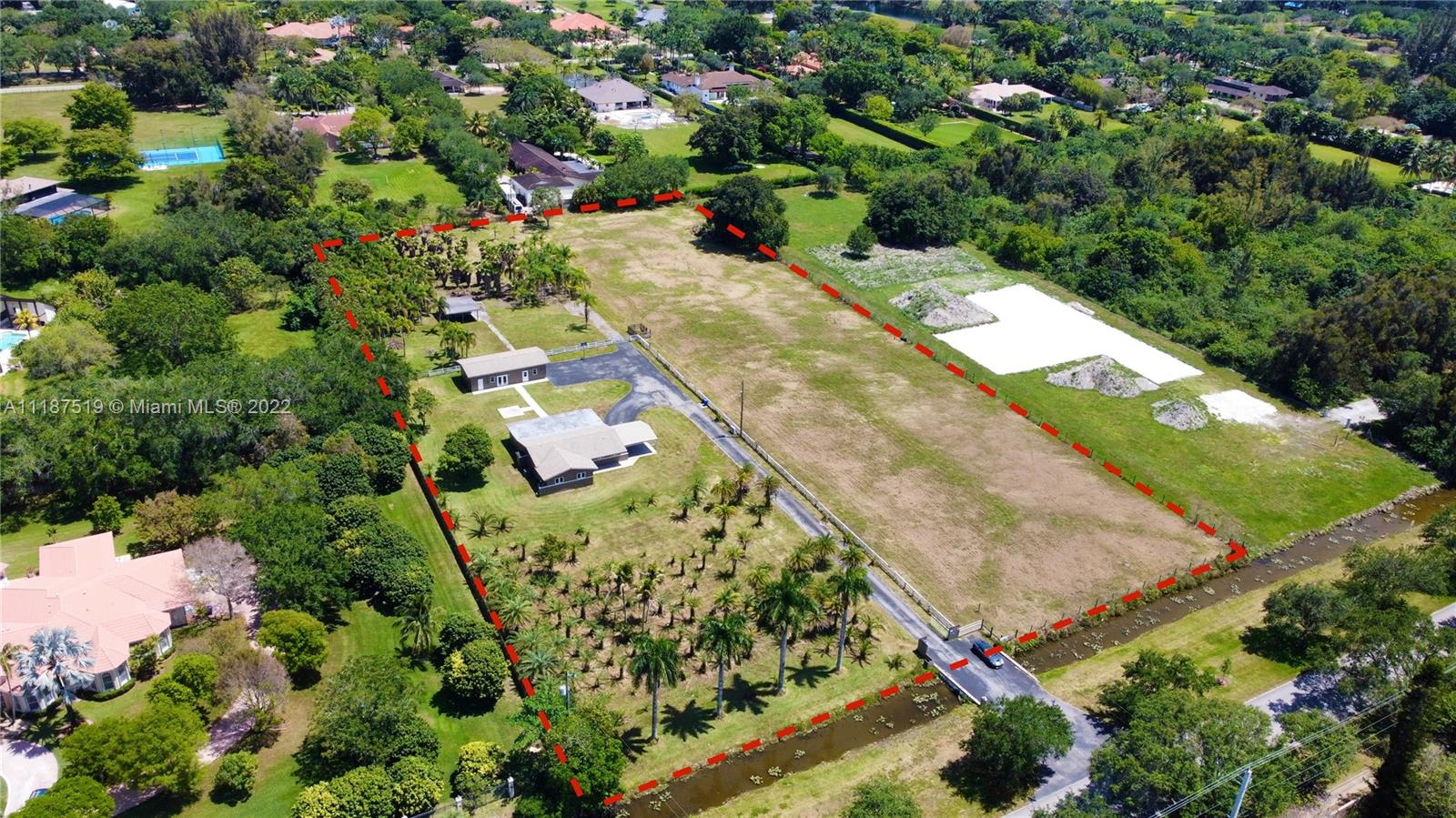 SUNSHINE RANCHES - Residential