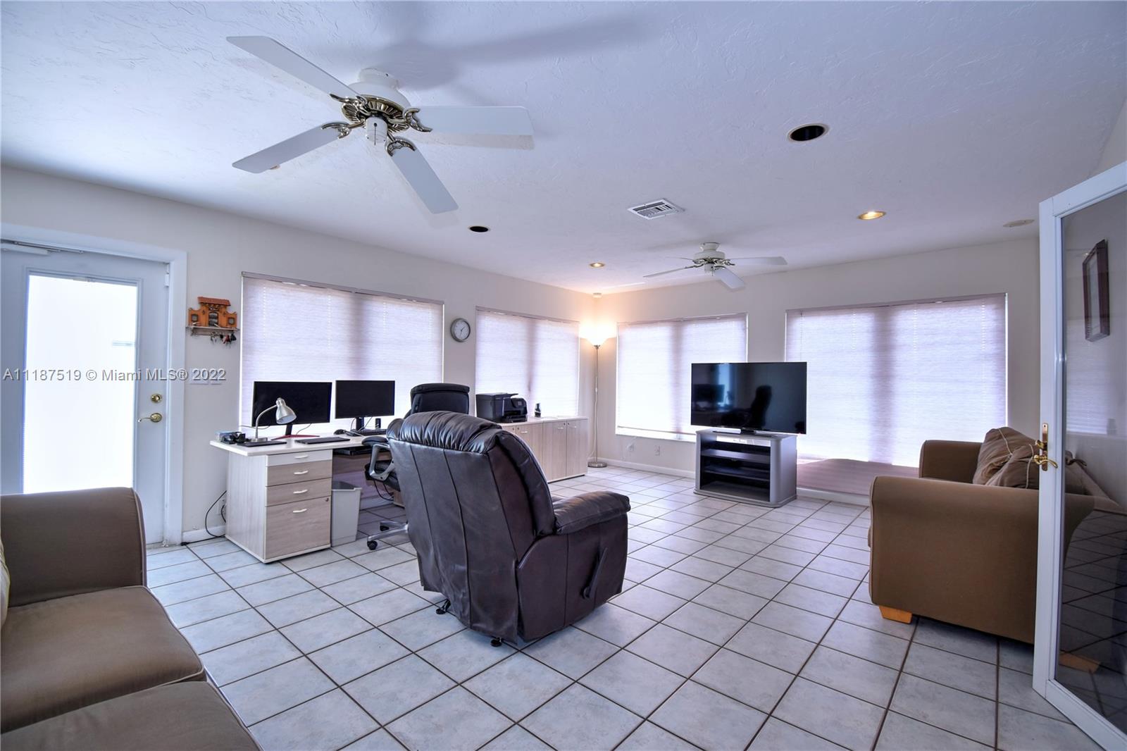 SUNSHINE RANCHES - Residential