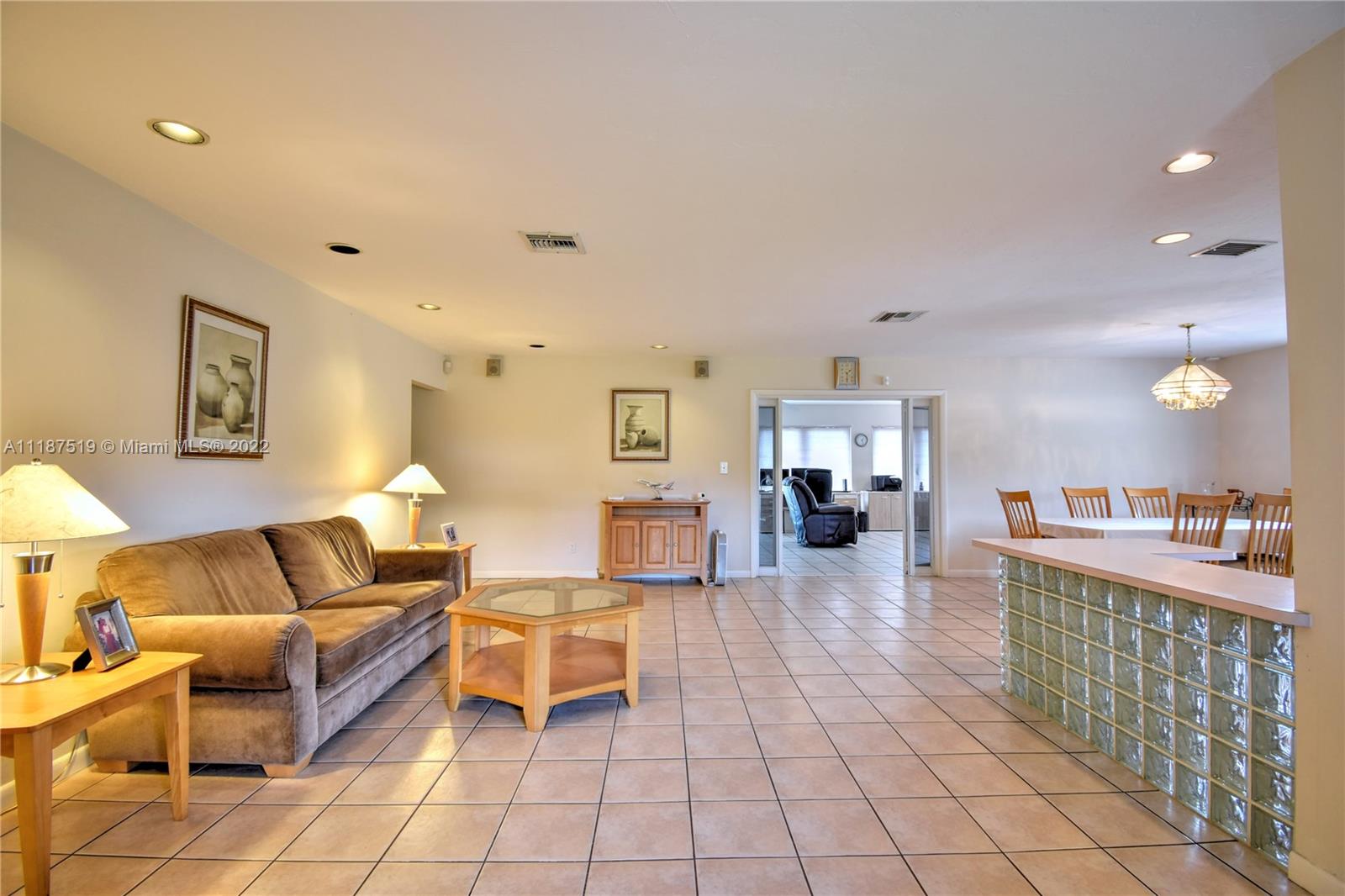 SUNSHINE RANCHES - Residential