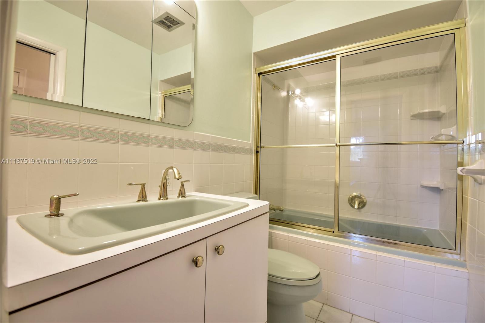 SUNSHINE RANCHES - Residential