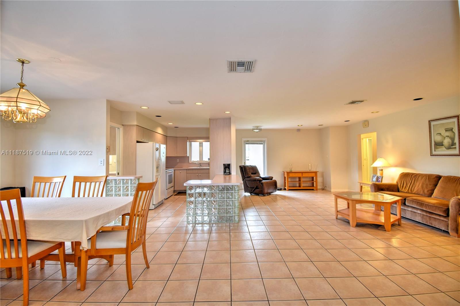 SUNSHINE RANCHES - Residential