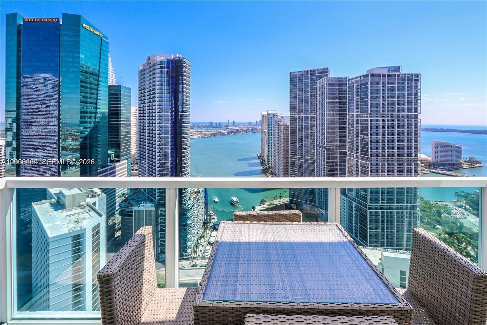 BRICKELL ON THE RIVER N T - Residential