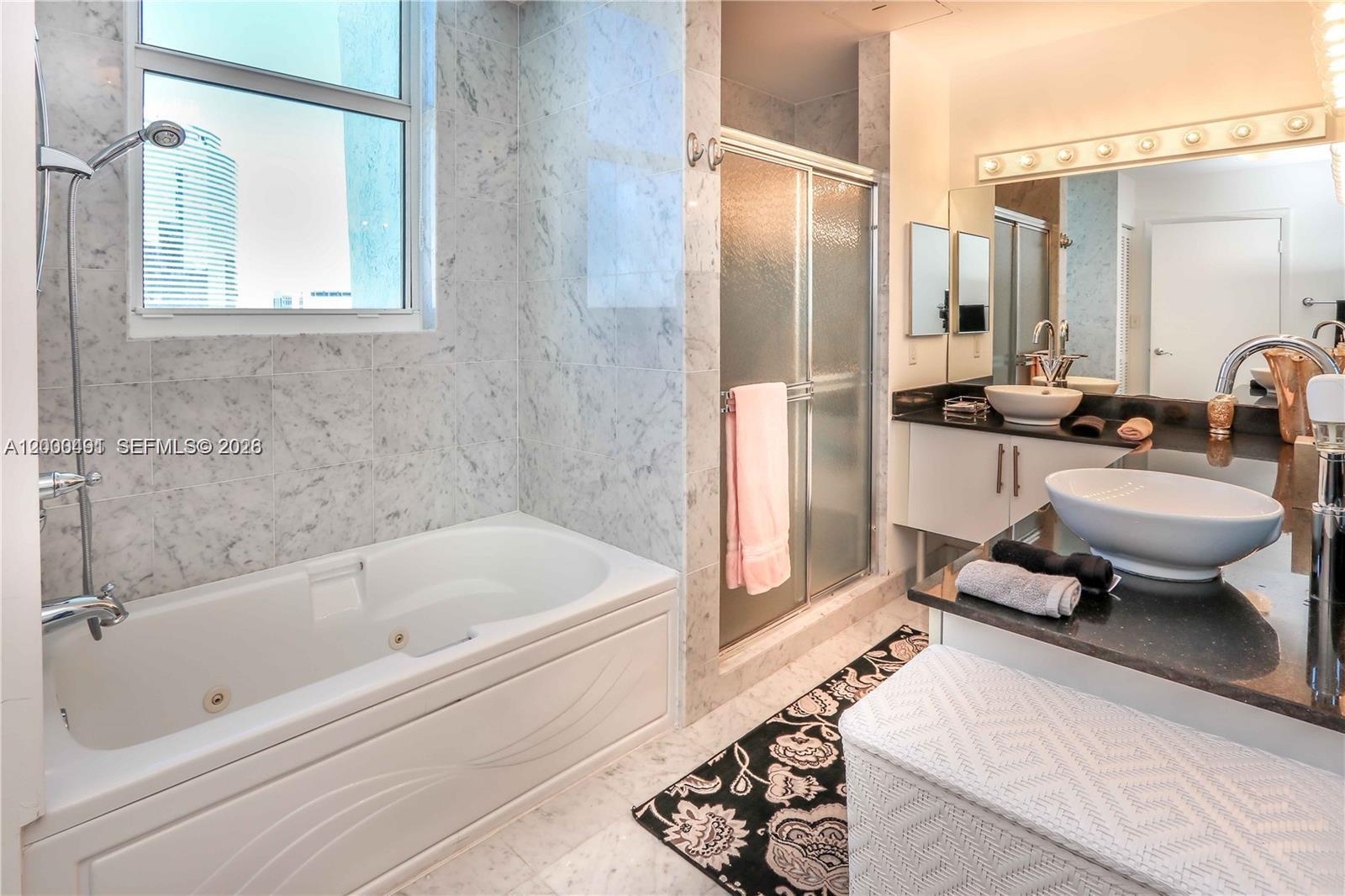 BRICKELL ON THE RIVER N T - Residential