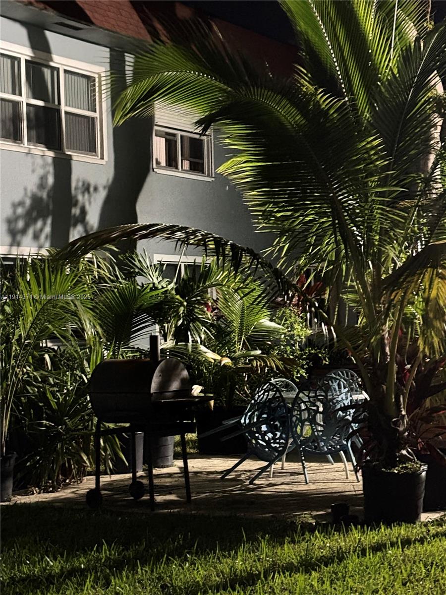 GEORGEN ARMS INC CONDO - Residential Lease