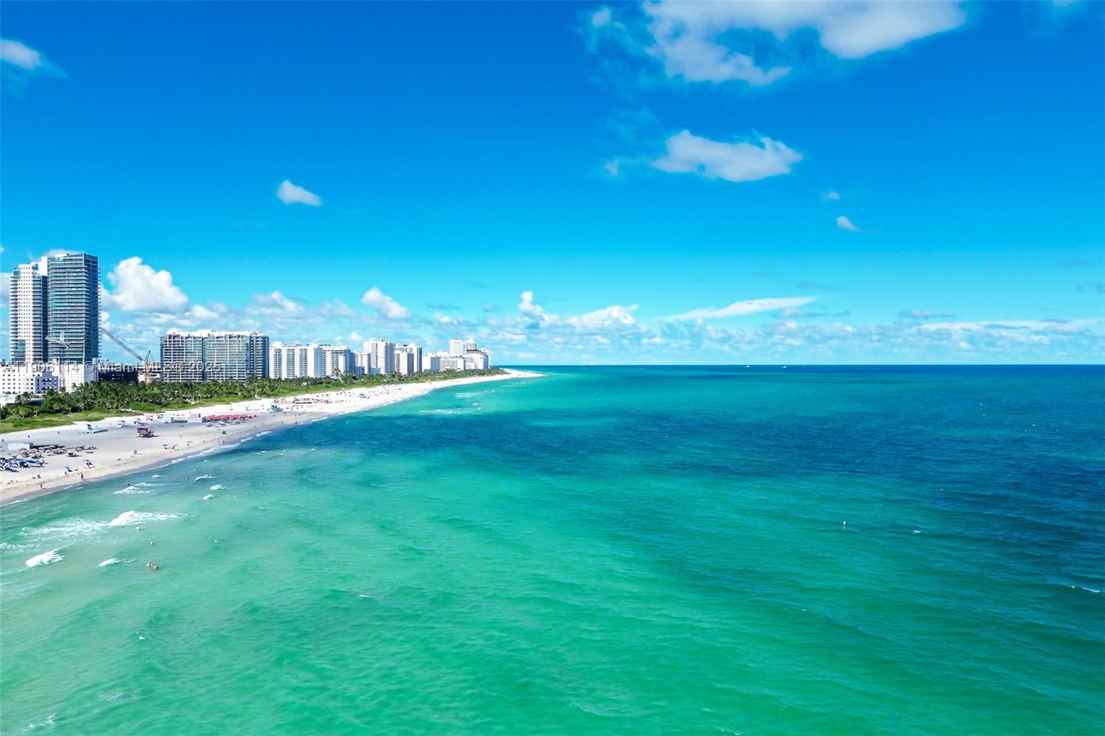 THE DECOPLAGE CONDO - Residential