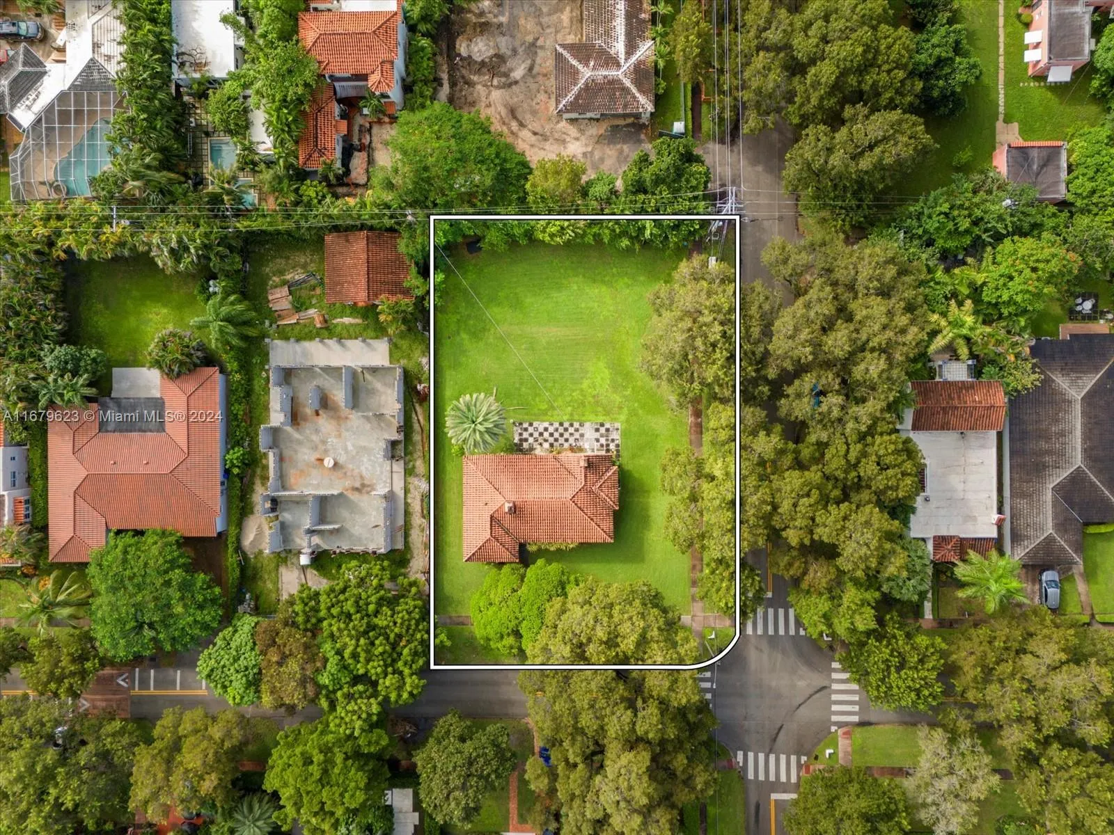 Coral Gables, Florida 33134, United States, 5 Bedrooms Bedrooms, ,6 BathroomsBathrooms,Residential,Active,37523