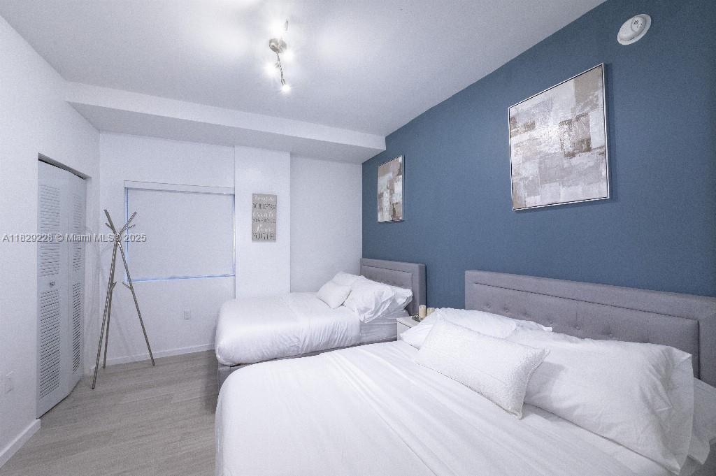 EMILIA CONDO - Residential