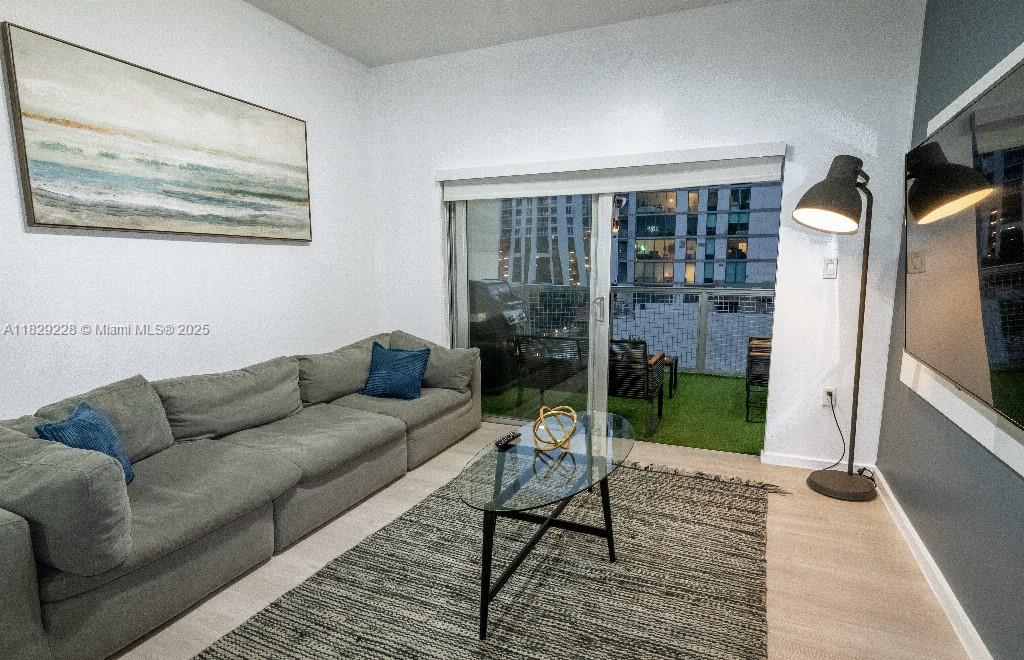 EMILIA CONDO - Residential