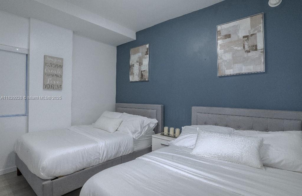 EMILIA CONDO - Residential