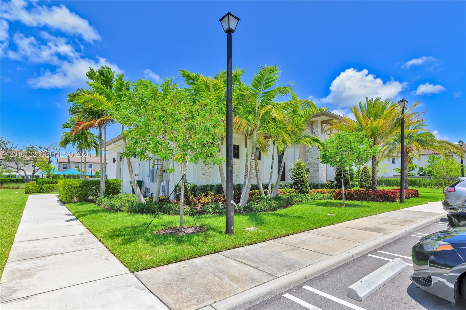 SILVER PALM RESIDENTIAL H - Residential