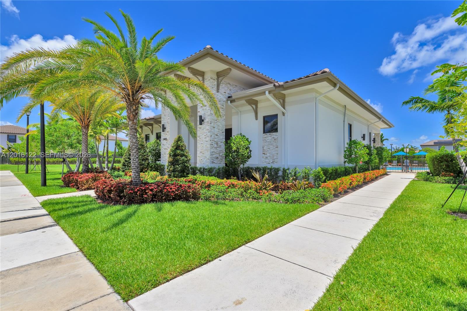 SILVER PALM RESIDENTIAL H - Residential