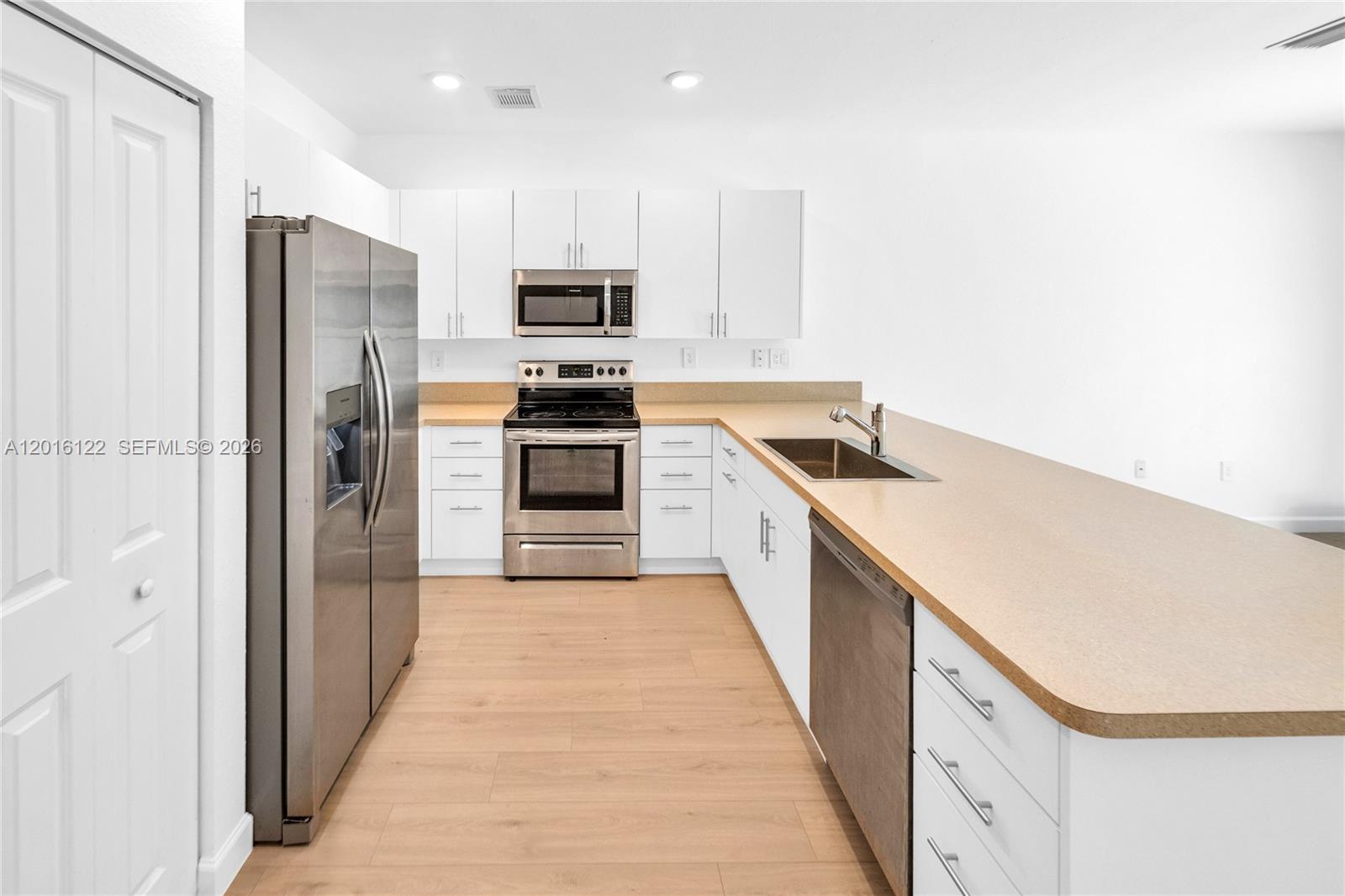 SILVER PALM RESIDENTIAL H - Residential