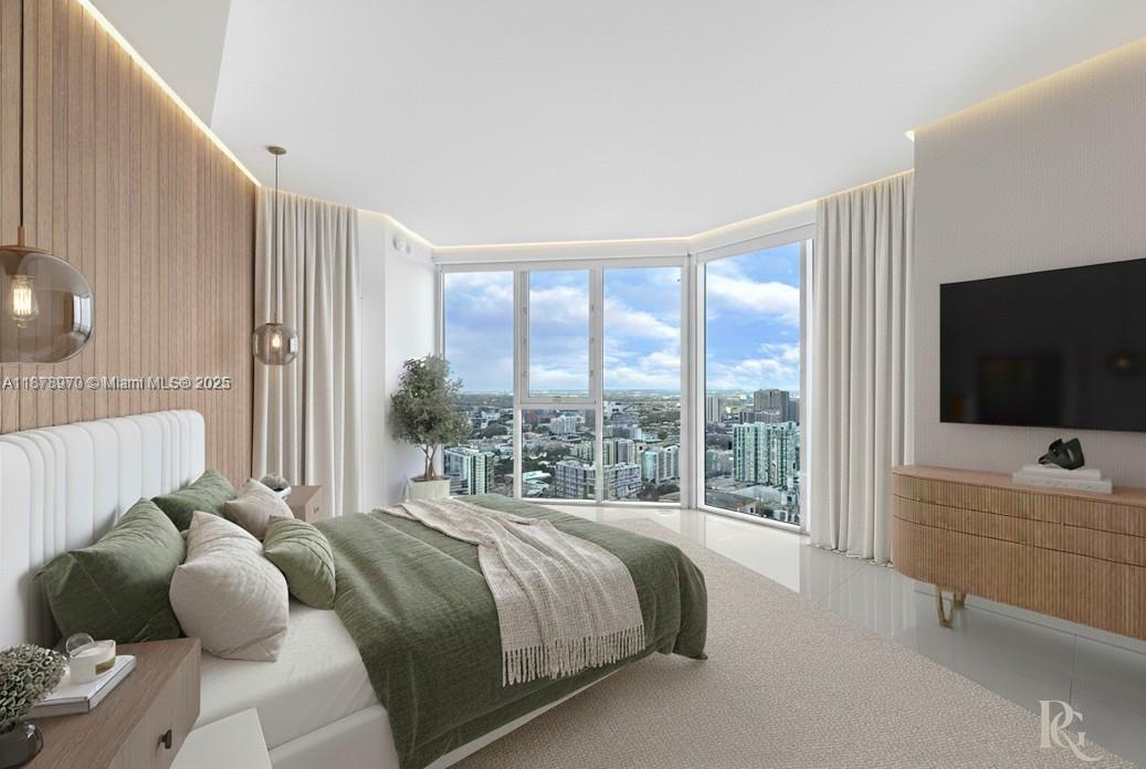 PARAMOUNT BAY CONDO - Residential