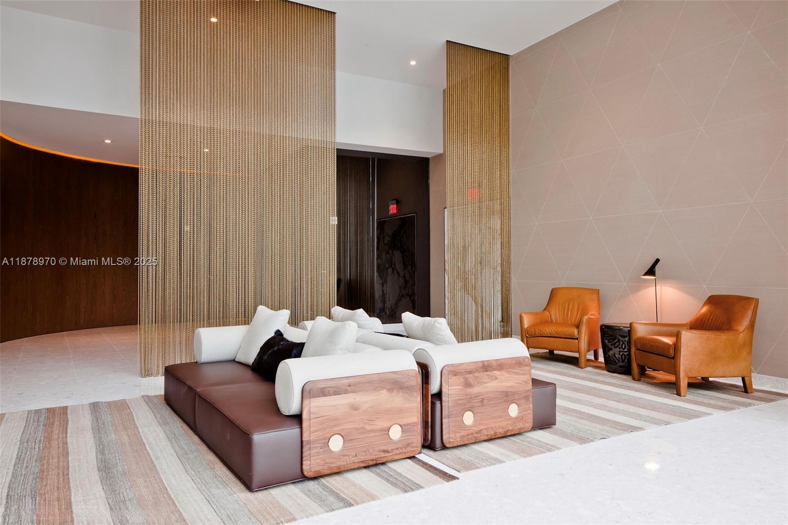 PARAMOUNT BAY CONDO - Residential