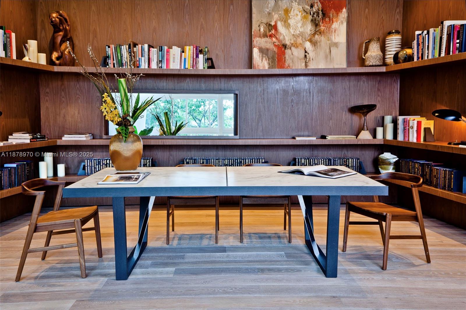 PARAMOUNT BAY CONDO - Residential