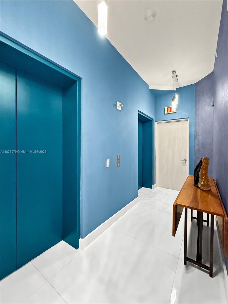 PARAMOUNT BAY CONDO - Residential