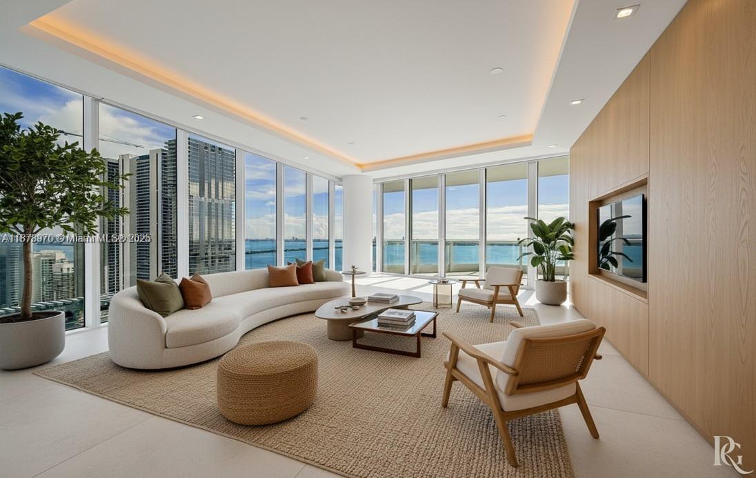 2020 N Bayshore Dr 3701