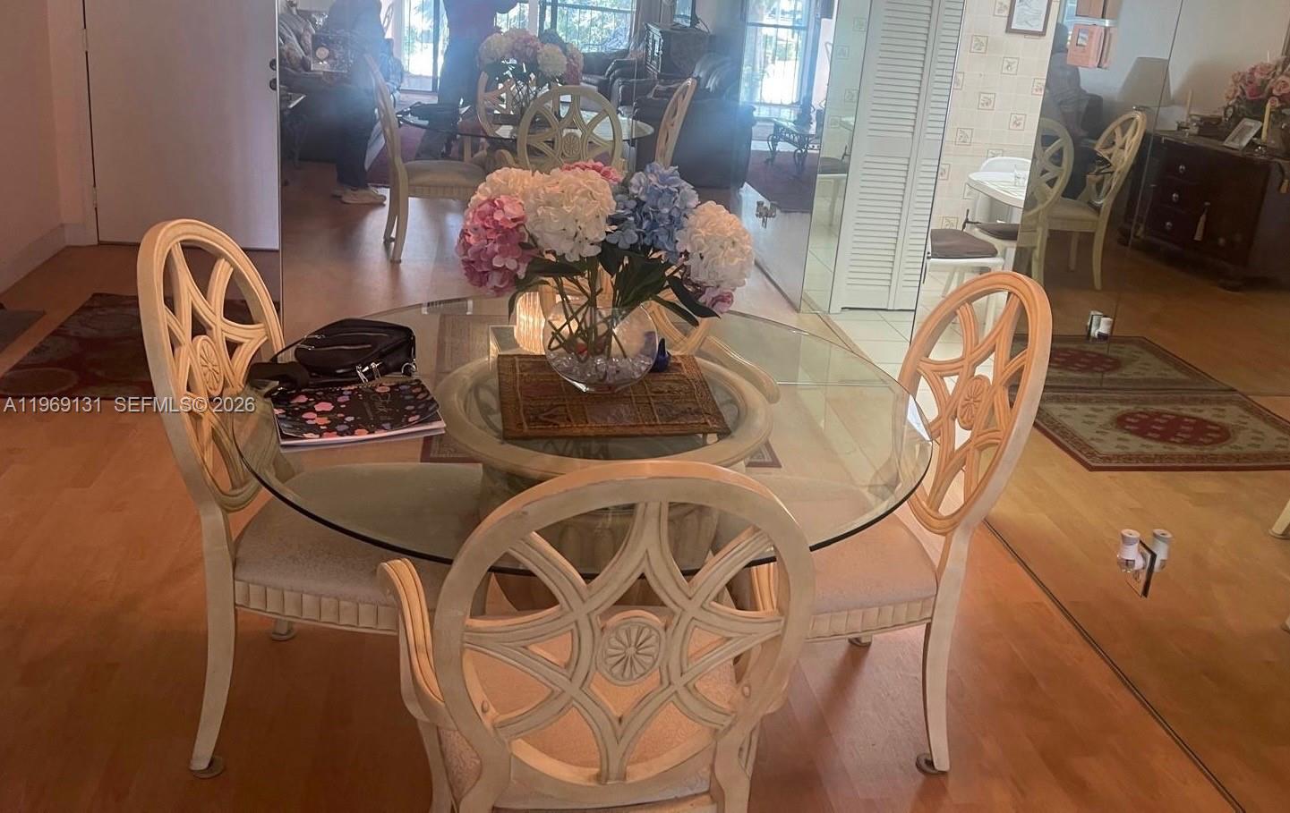 BUILDING 1A OF COUNTRY CL - Residential