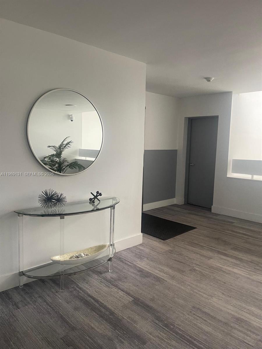 BUILDING 1A OF COUNTRY CL - Residential