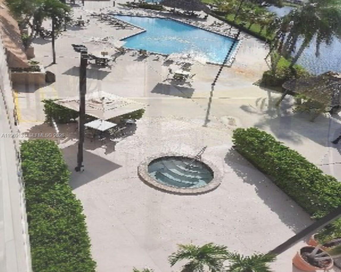 BUILDING 1A OF COUNTRY CL - Residential