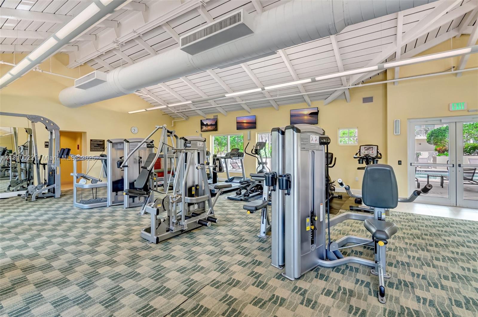 CITY PALMS CONDO - Residential Lease