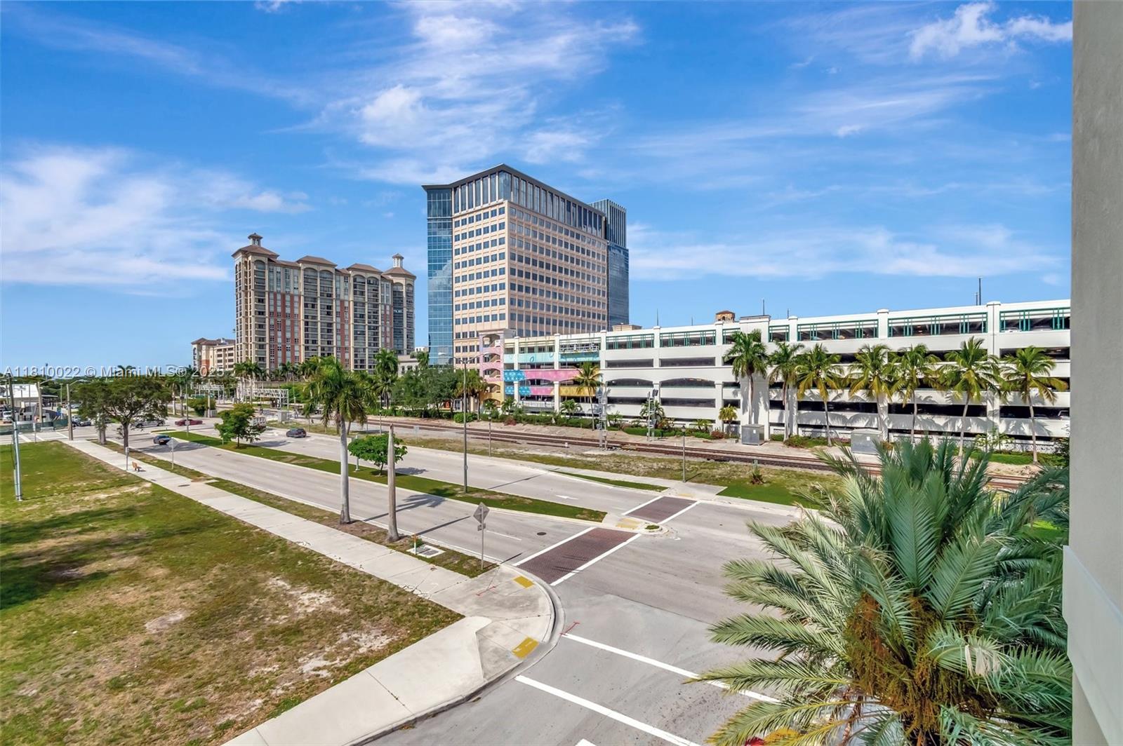 CITY PALMS CONDO - Residential Lease