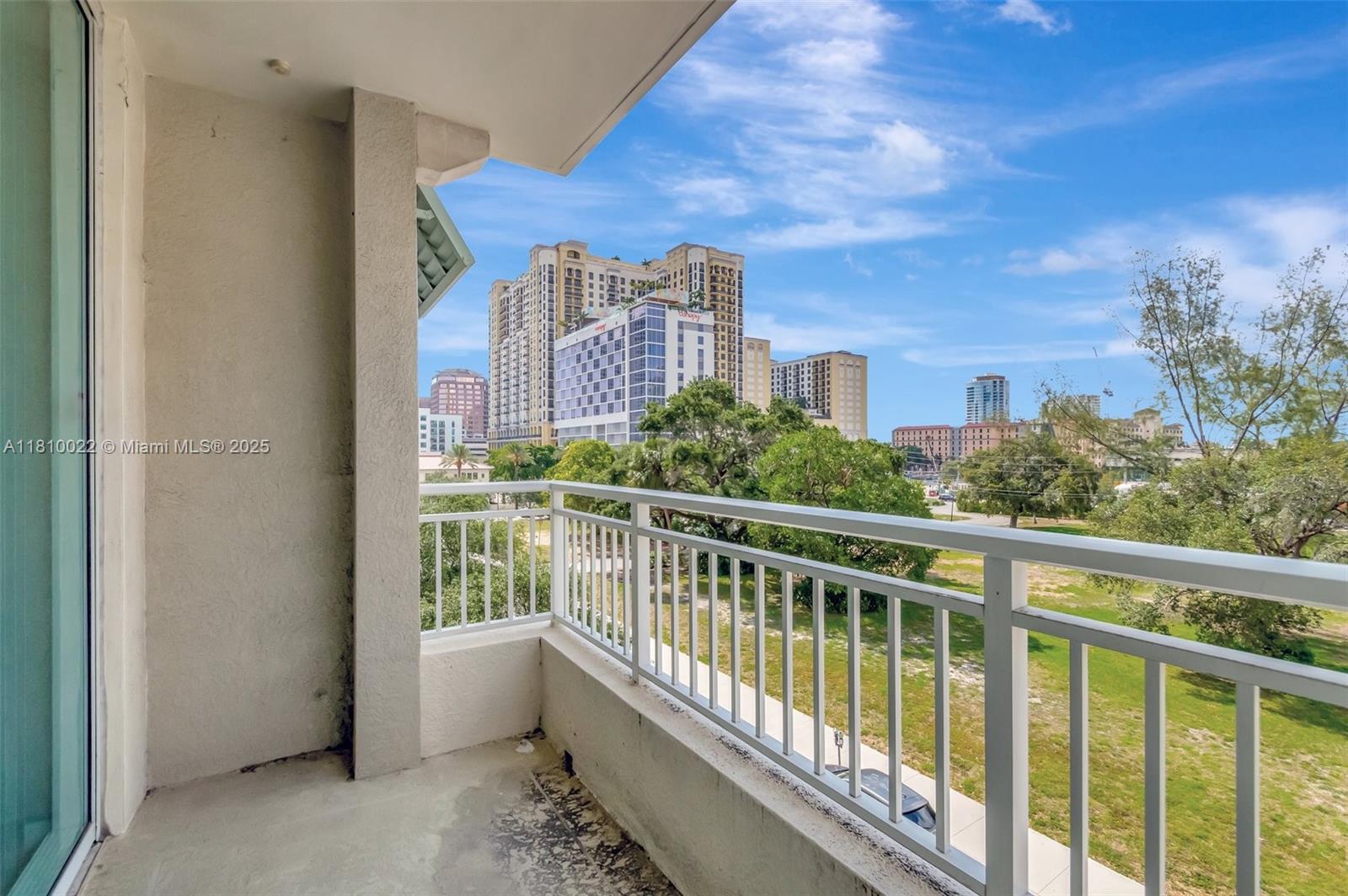 CITY PALMS CONDO - Residential Lease