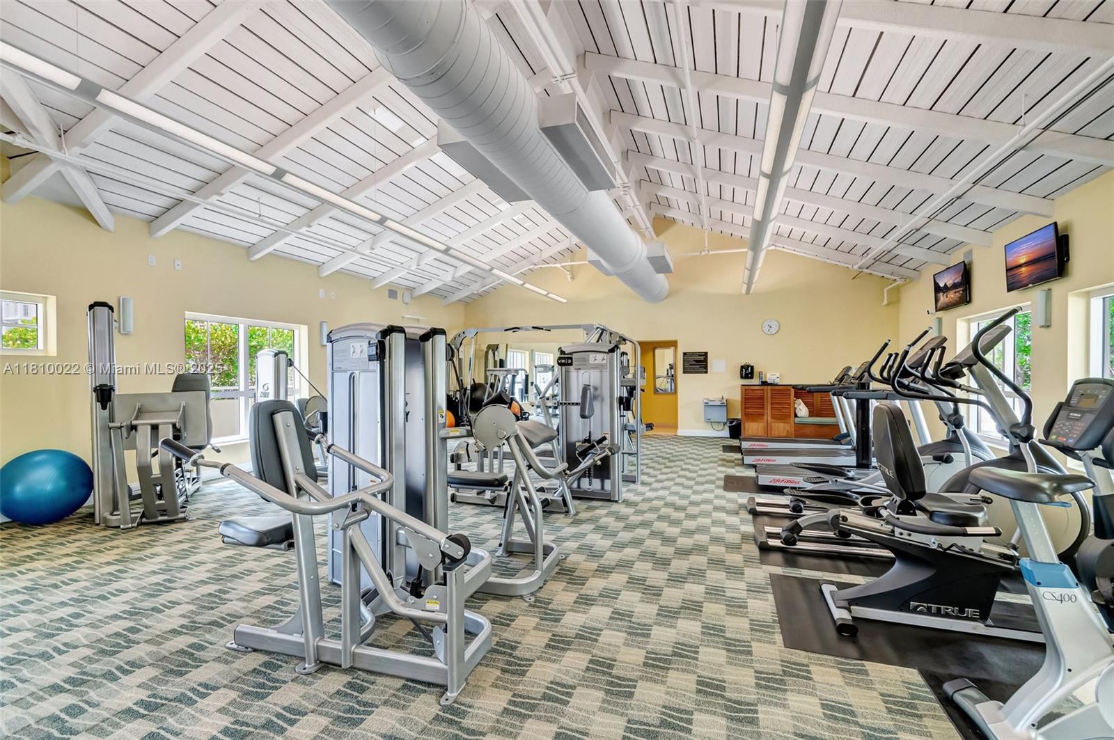 CITY PALMS CONDO - Residential Lease