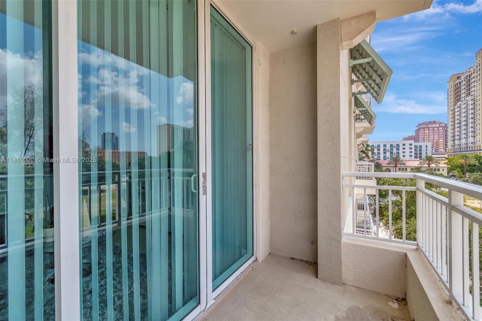 CITY PALMS CONDO - Residential Lease