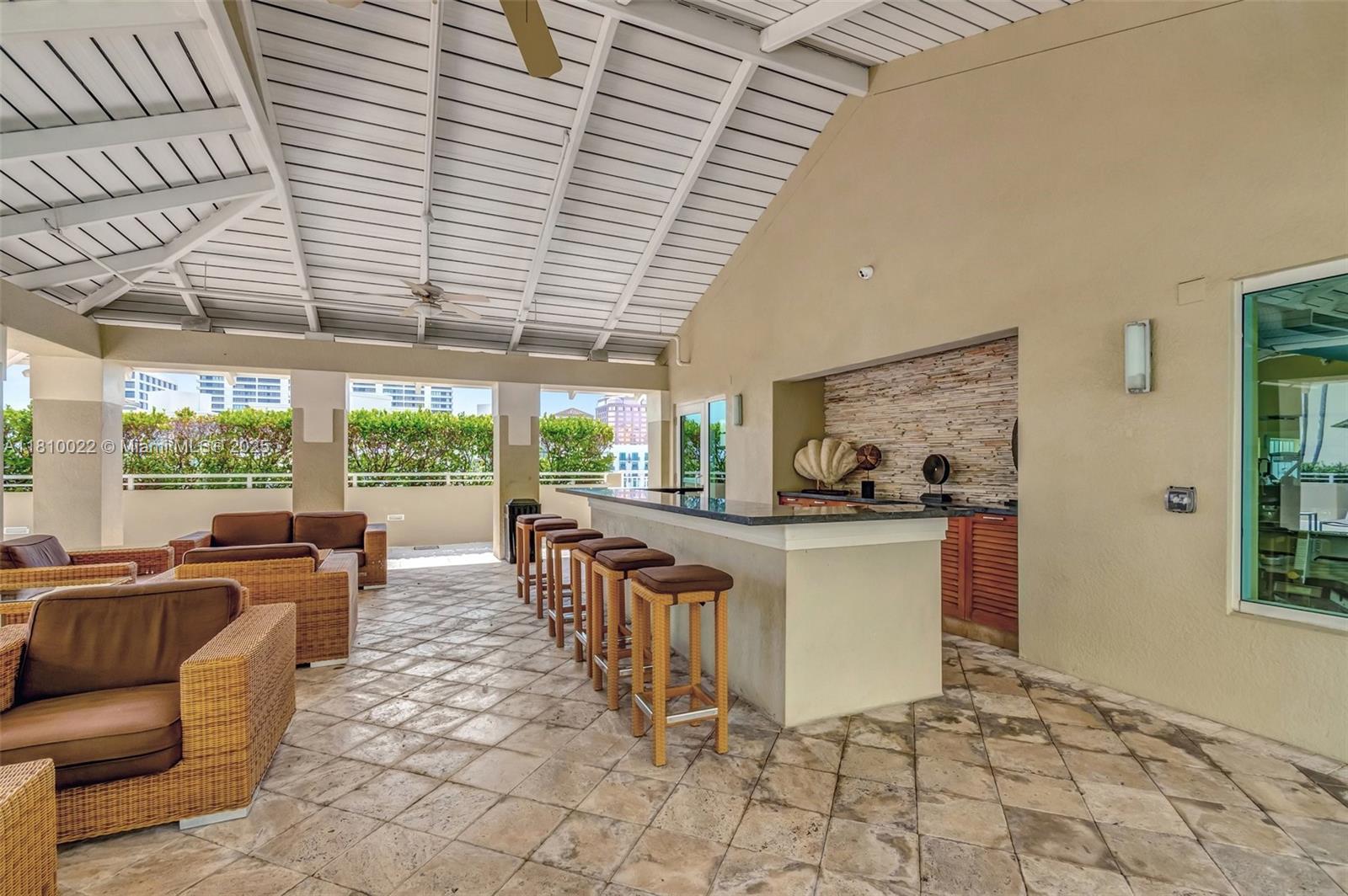CITY PALMS CONDO - Residential Lease