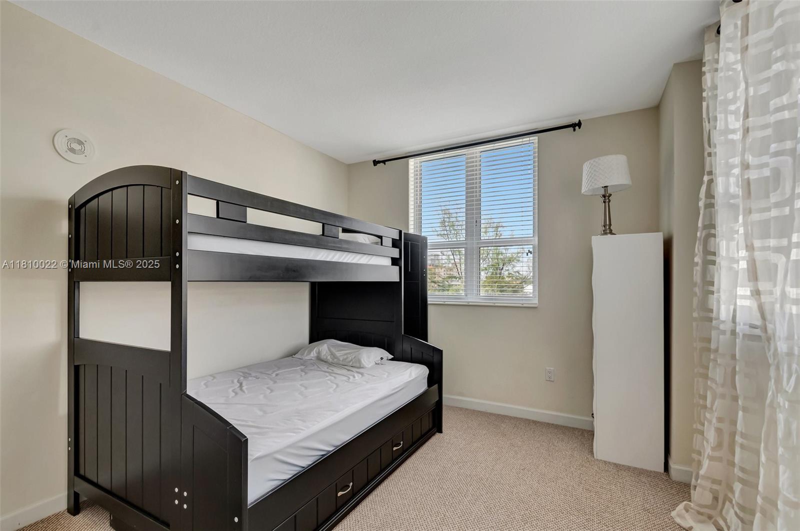 CITY PALMS CONDO - Residential Lease