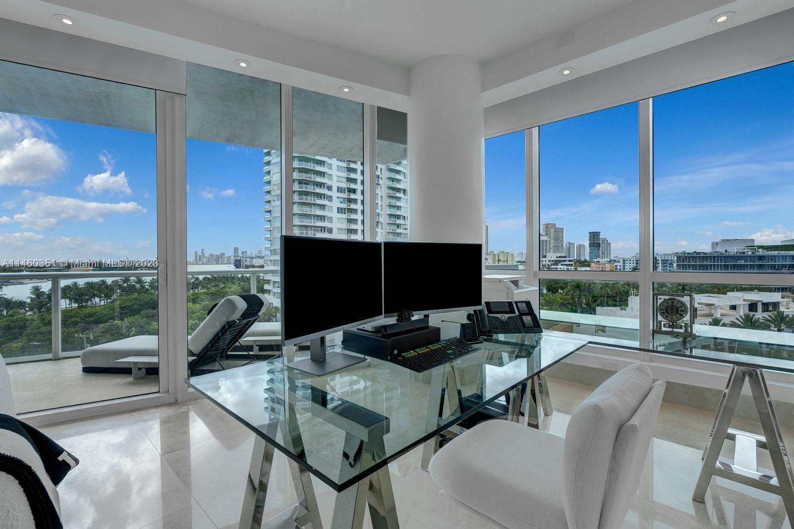 CONTINUUM ON SOUTH BEACH - Residential