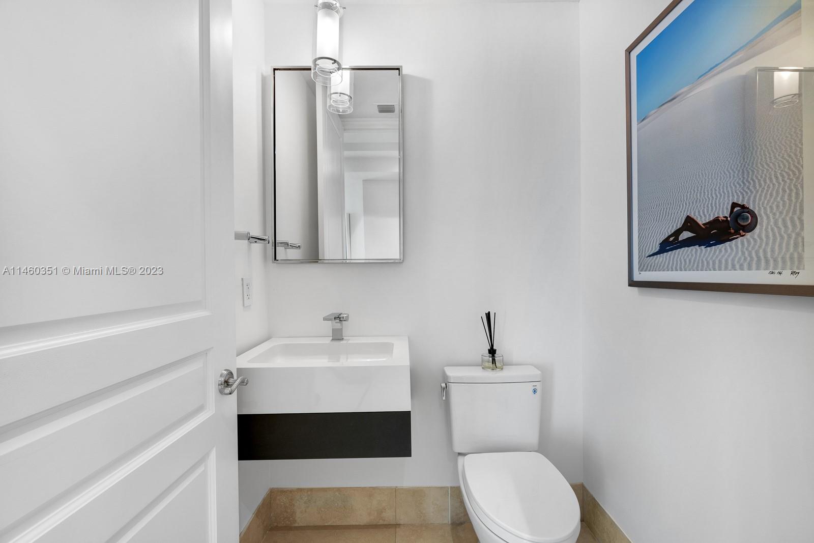 CONTINUUM ON SOUTH BEACH - Residential