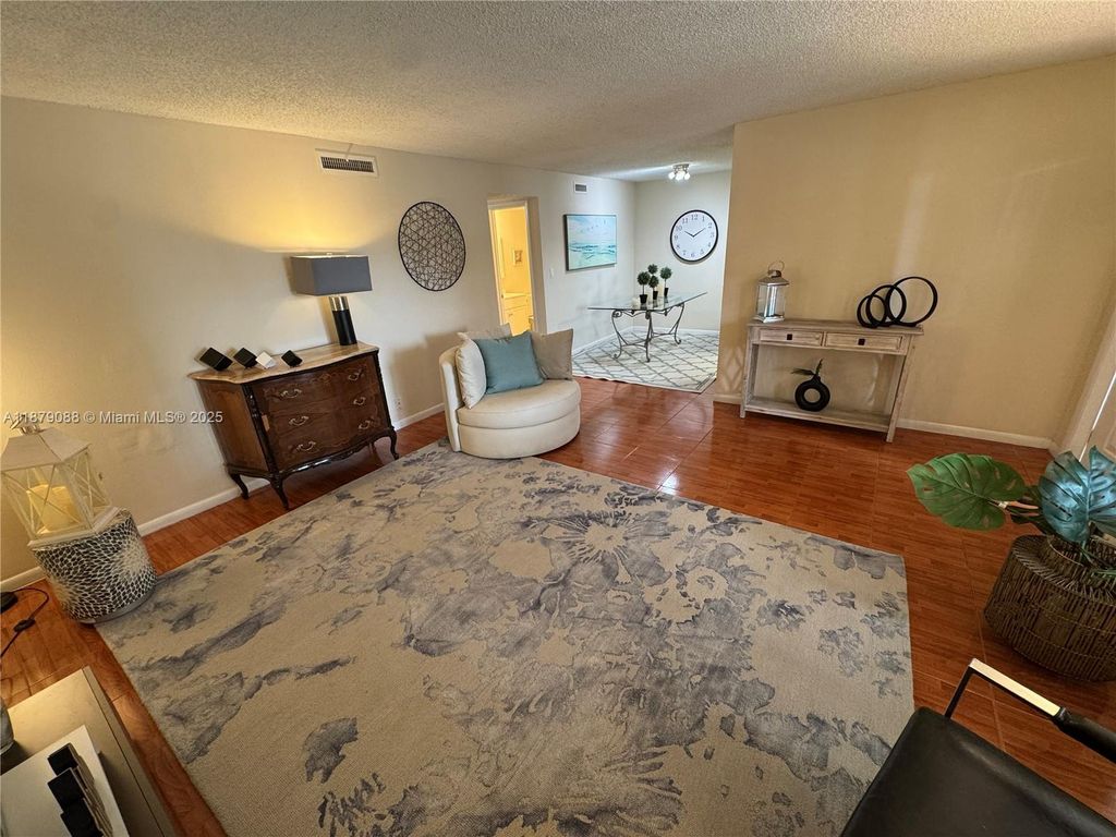 Photo of 6900 SW 39th St #206J, Davie, FL 33314 (MLS # A11879088)