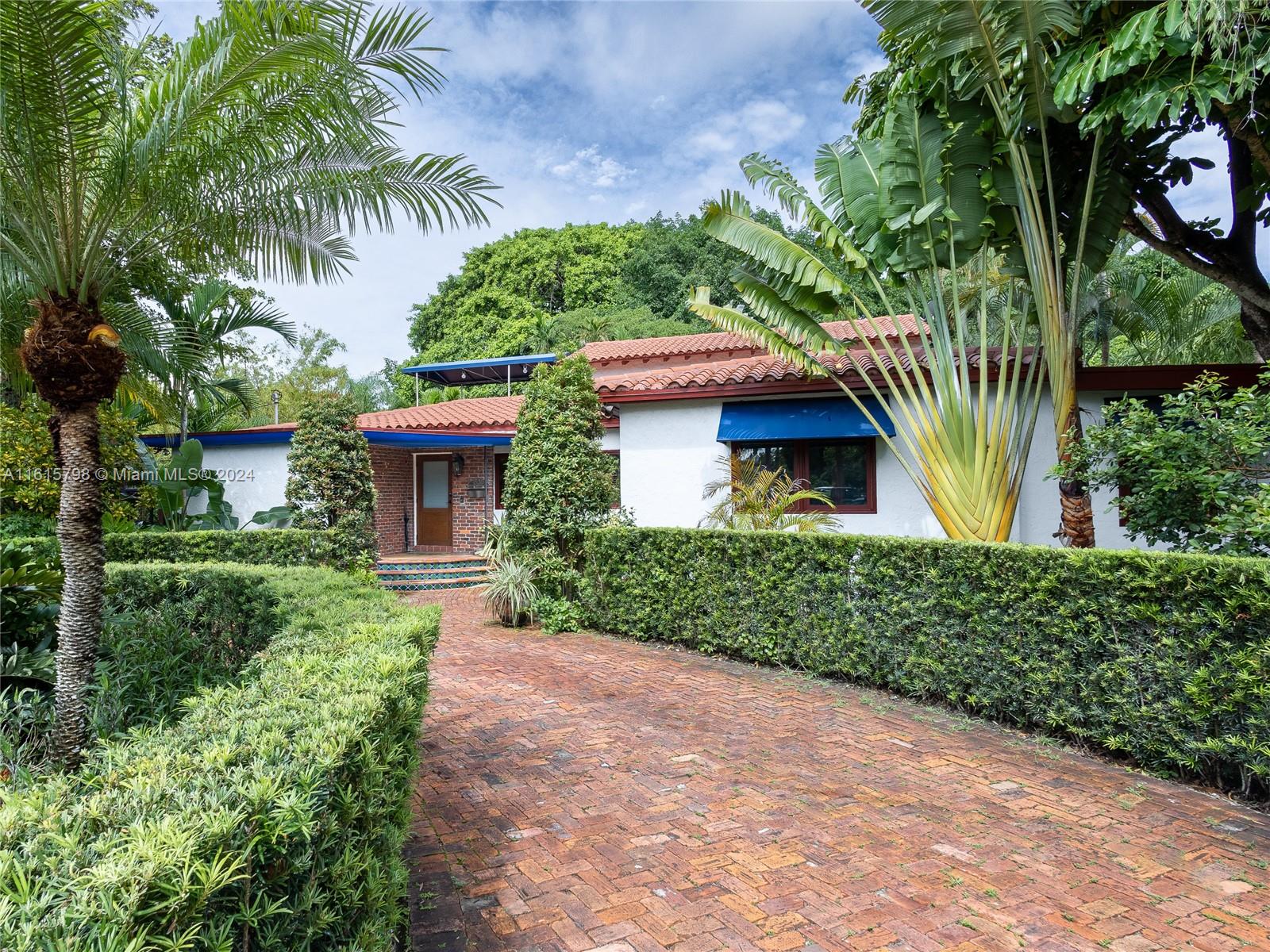 1530 SW 44th Ave