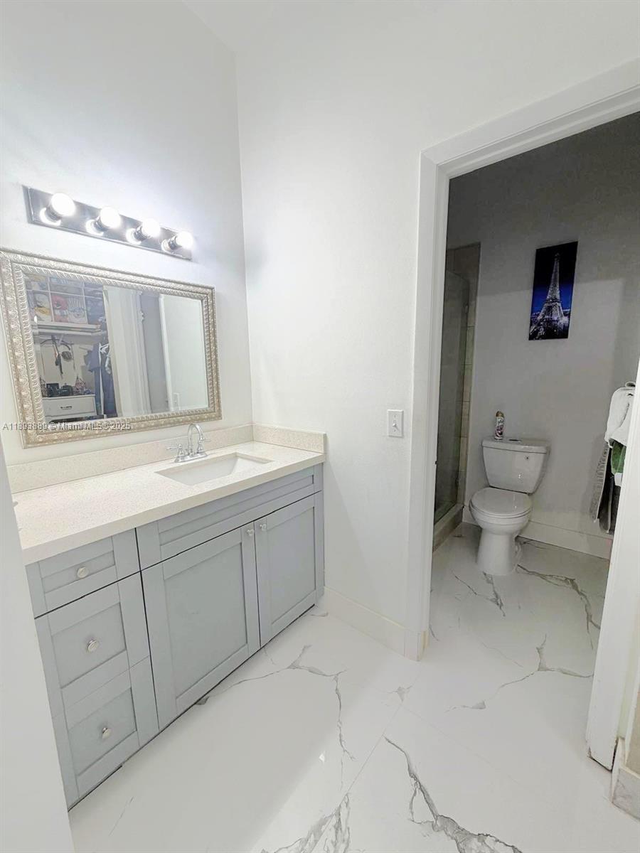 LAMBIANCE TOWNHOMES KENDA - Residential