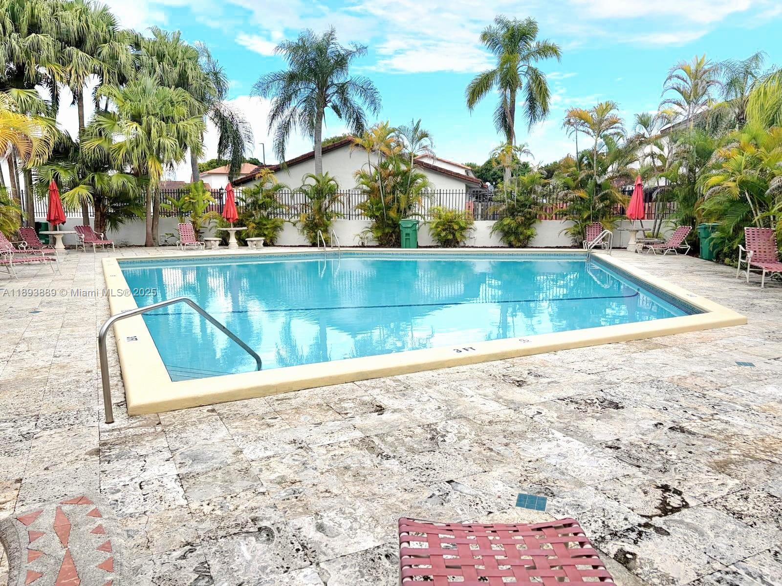 LAMBIANCE TOWNHOMES KENDA - Residential