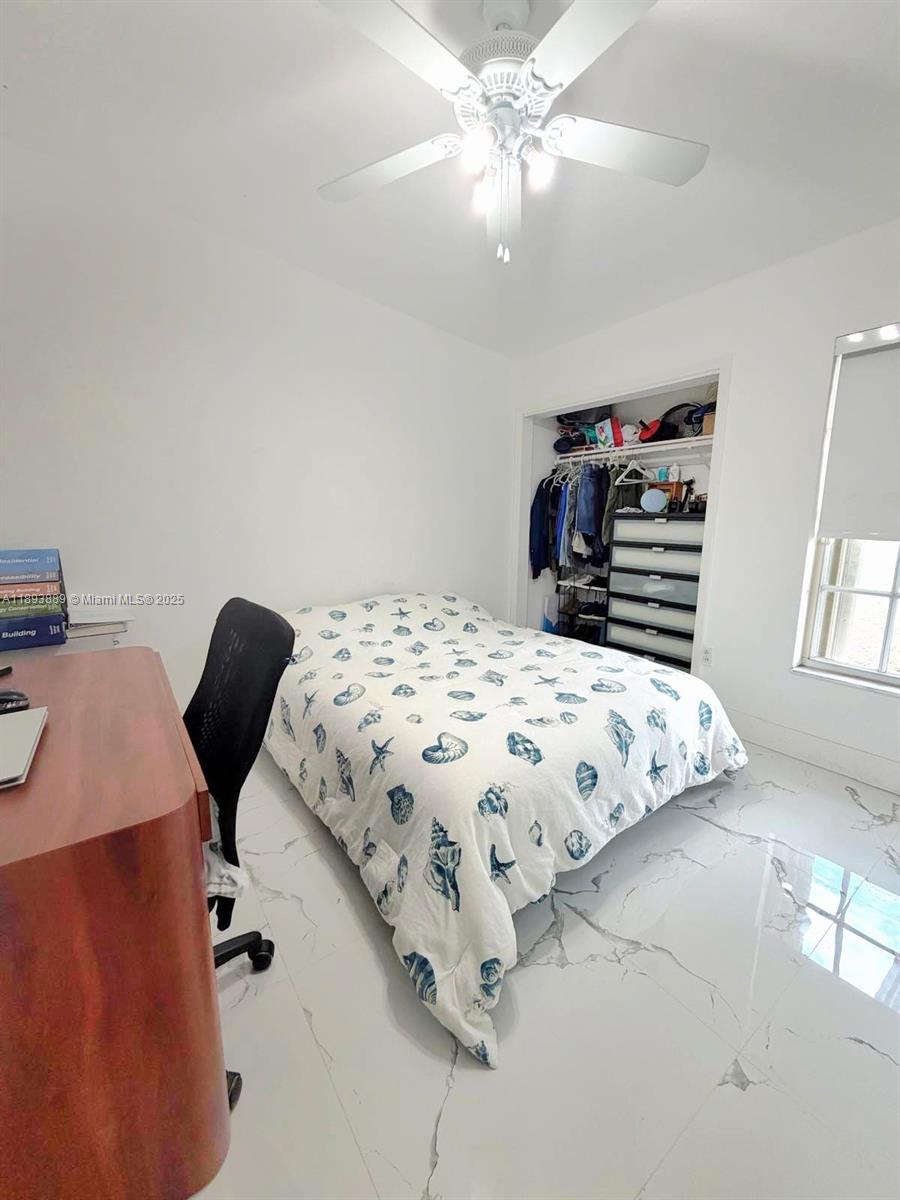 LAMBIANCE TOWNHOMES KENDA - Residential